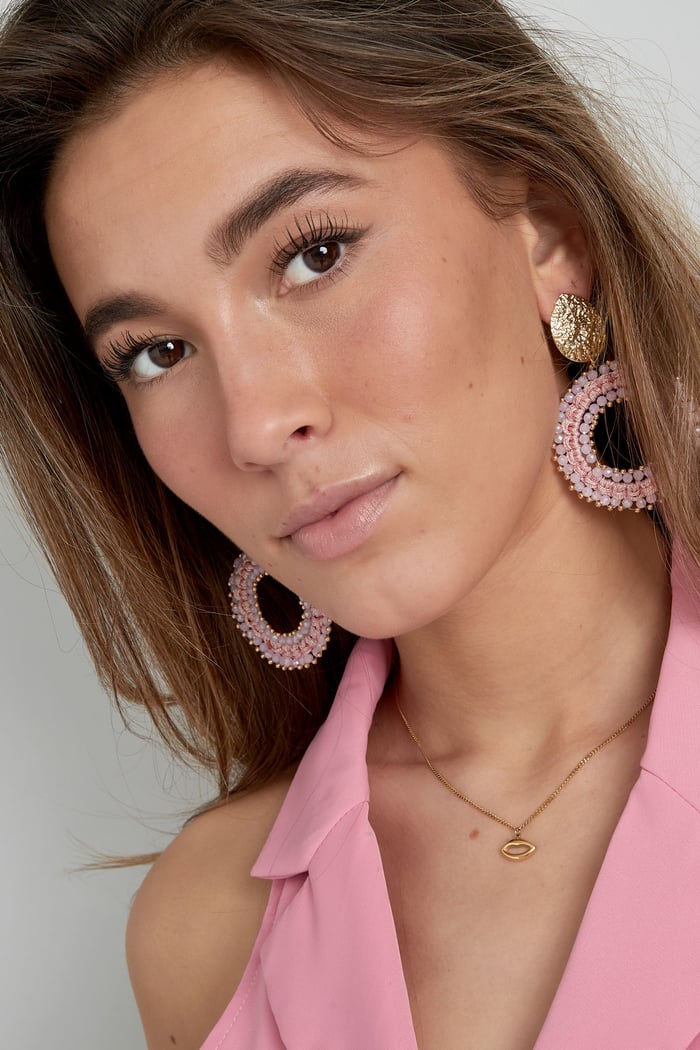 Collar sencillo con charm de labios - dorado h5Imagen4